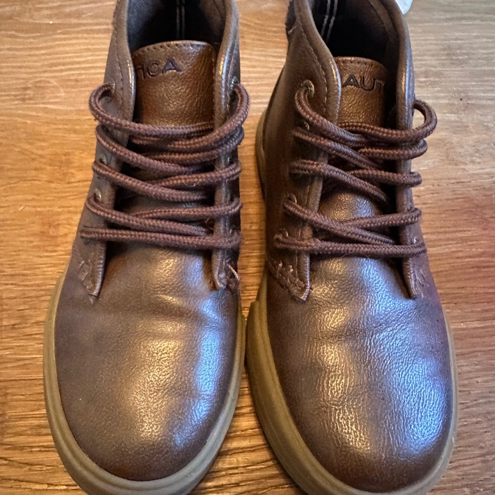 Nautica boys high top leather sneakers size 13